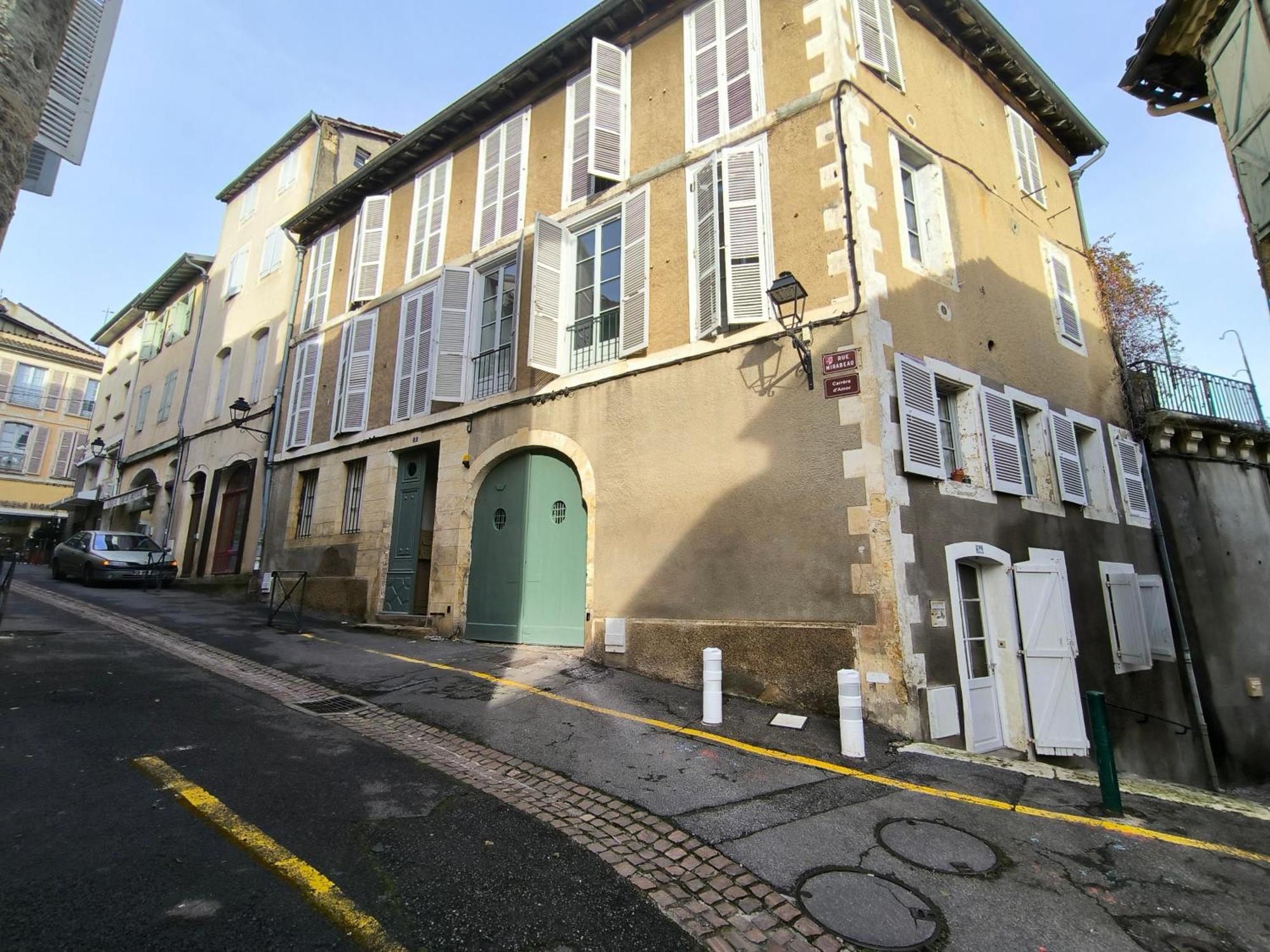 Emma - Centre Historique - Parking Privee Apartment Auch Luaran gambar